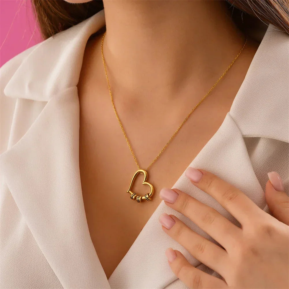 CHARMING HEART COLLAR CON BEADS GRABADAS